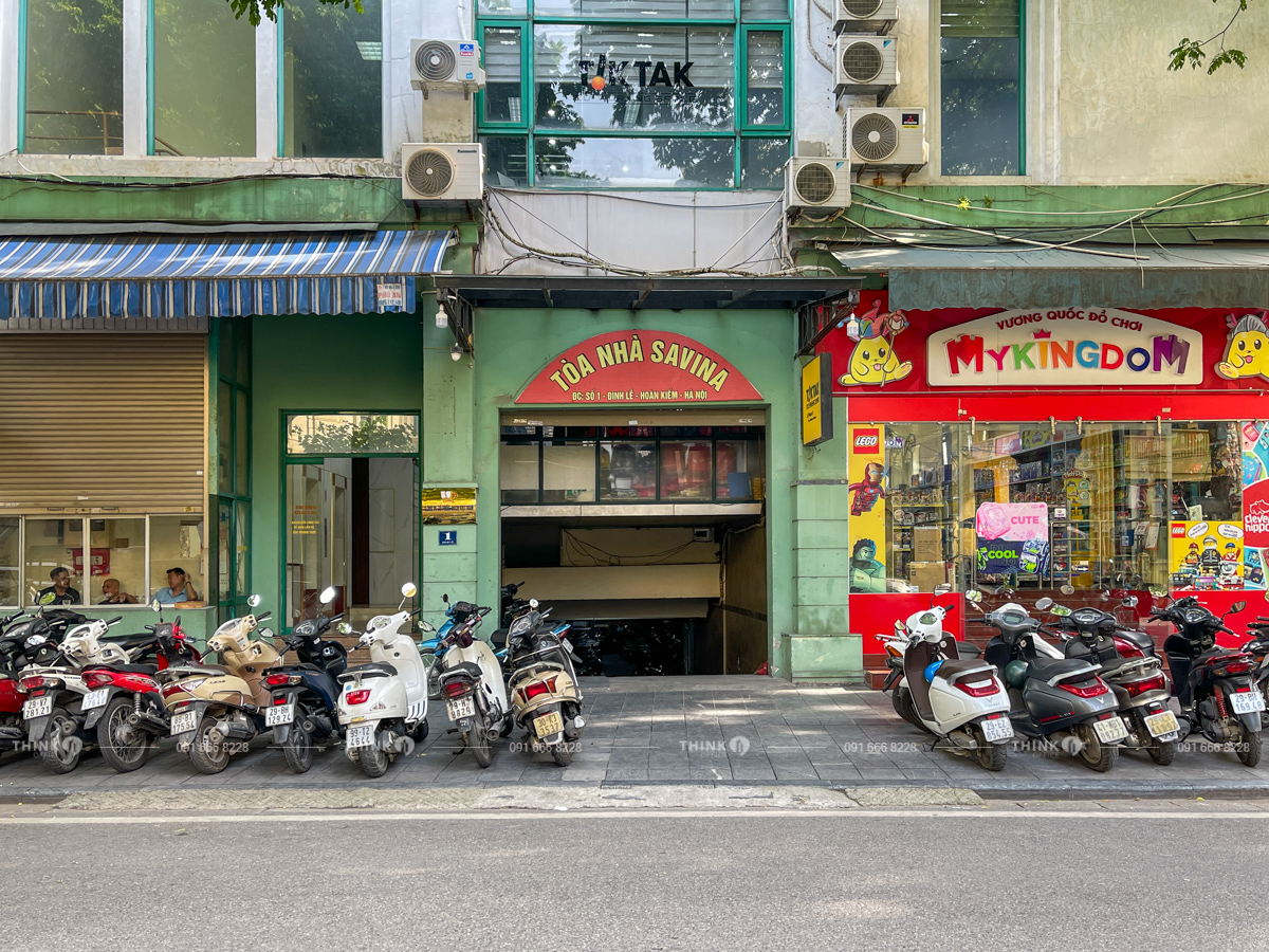 Lối vào sảnh văn phòng toà nhà Savina Building