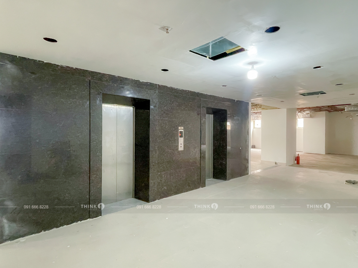Khu vực thang máy toà nhà Artex Building