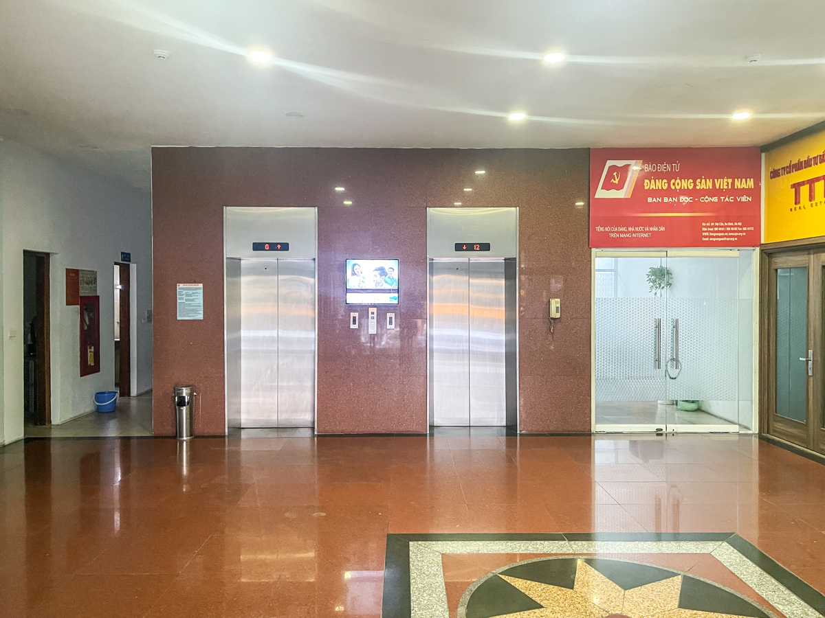 Sảnh toà nhà HCMCC 381 Đội Cấn