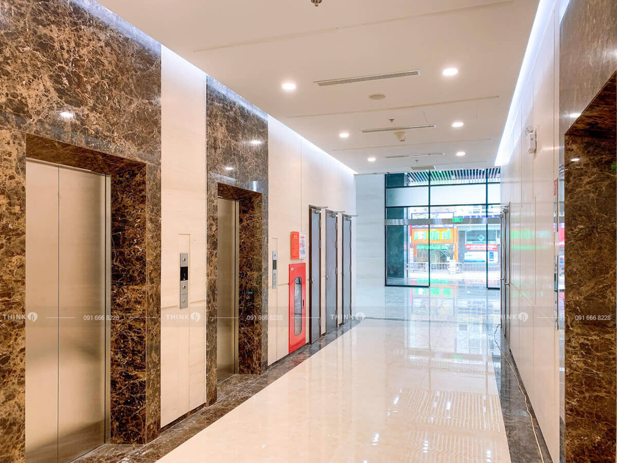 Khu vực sảnh thang máy toà nhà Tecos Building
