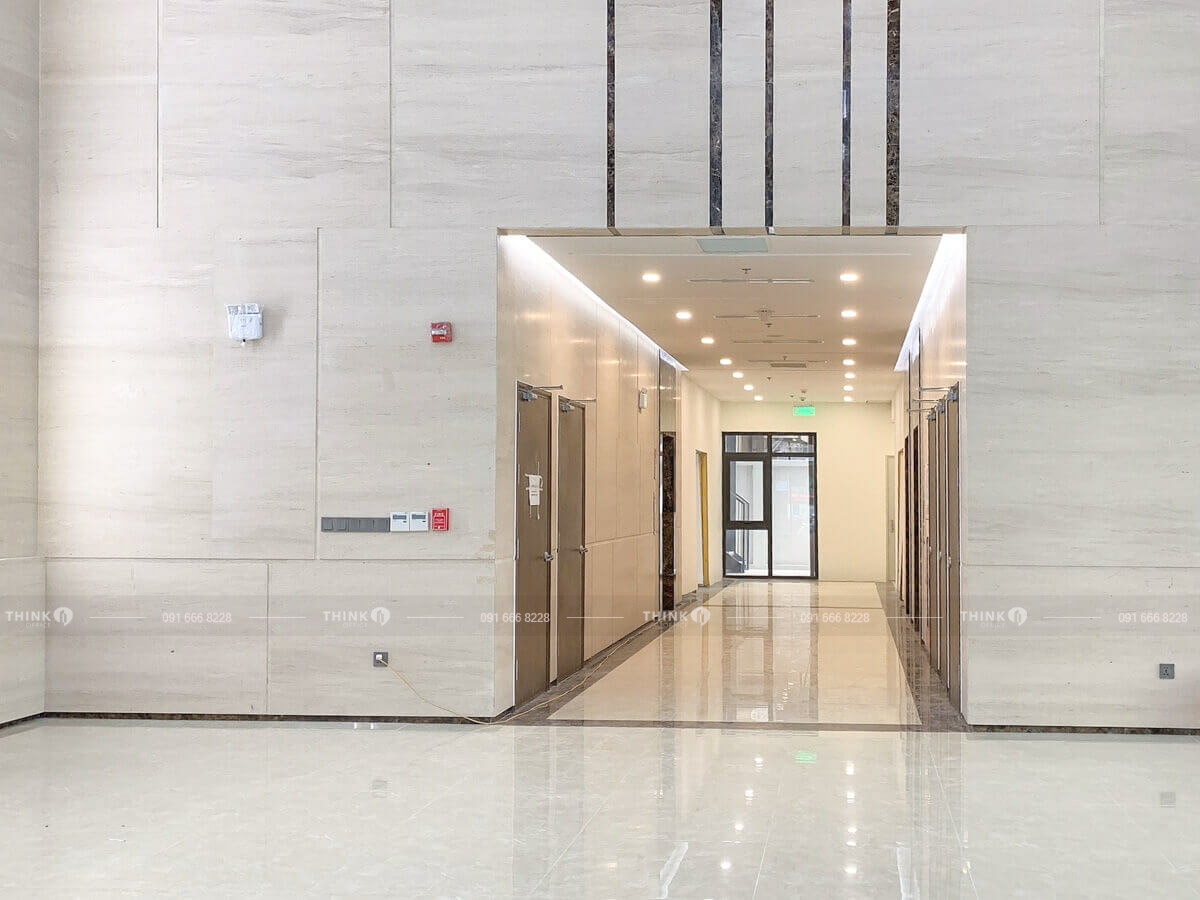 Lối vào khu vực thang máy toà nhà Tecos Building