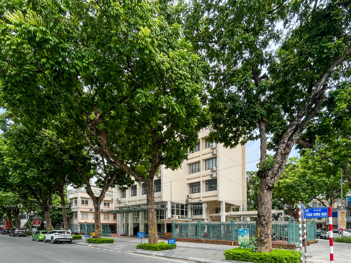 Toà nhà 8 Trần Hưng Đạo
