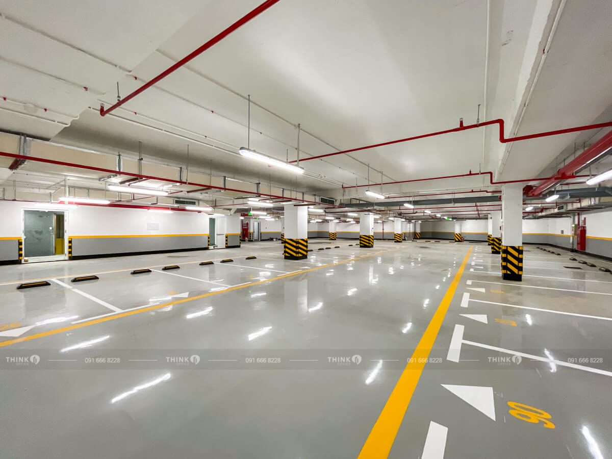 Khu vực hầm để xe toà nhà Silk Path Building