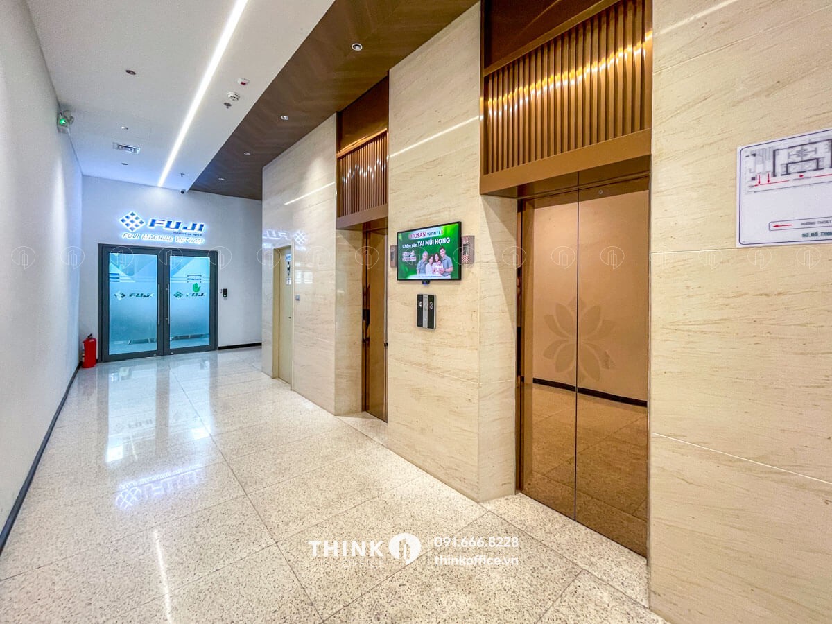Thang máy văn phòng thông minh tại toà nhà Hồng Hà Nutrition Tower