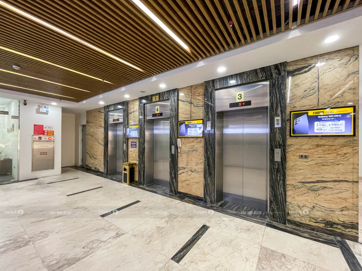 Khu vực sảnh thang máy văn phòng toà nhà Friend Tower