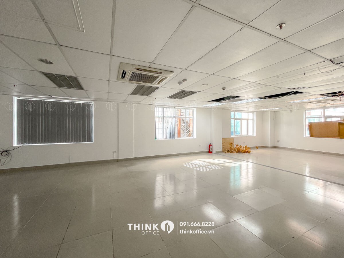 Sàn văn phòng điển hình chuyên nghiệp cho thuê tại toà nhà Hồng Hà Nutrition Tower Dịch Vọng Hậu