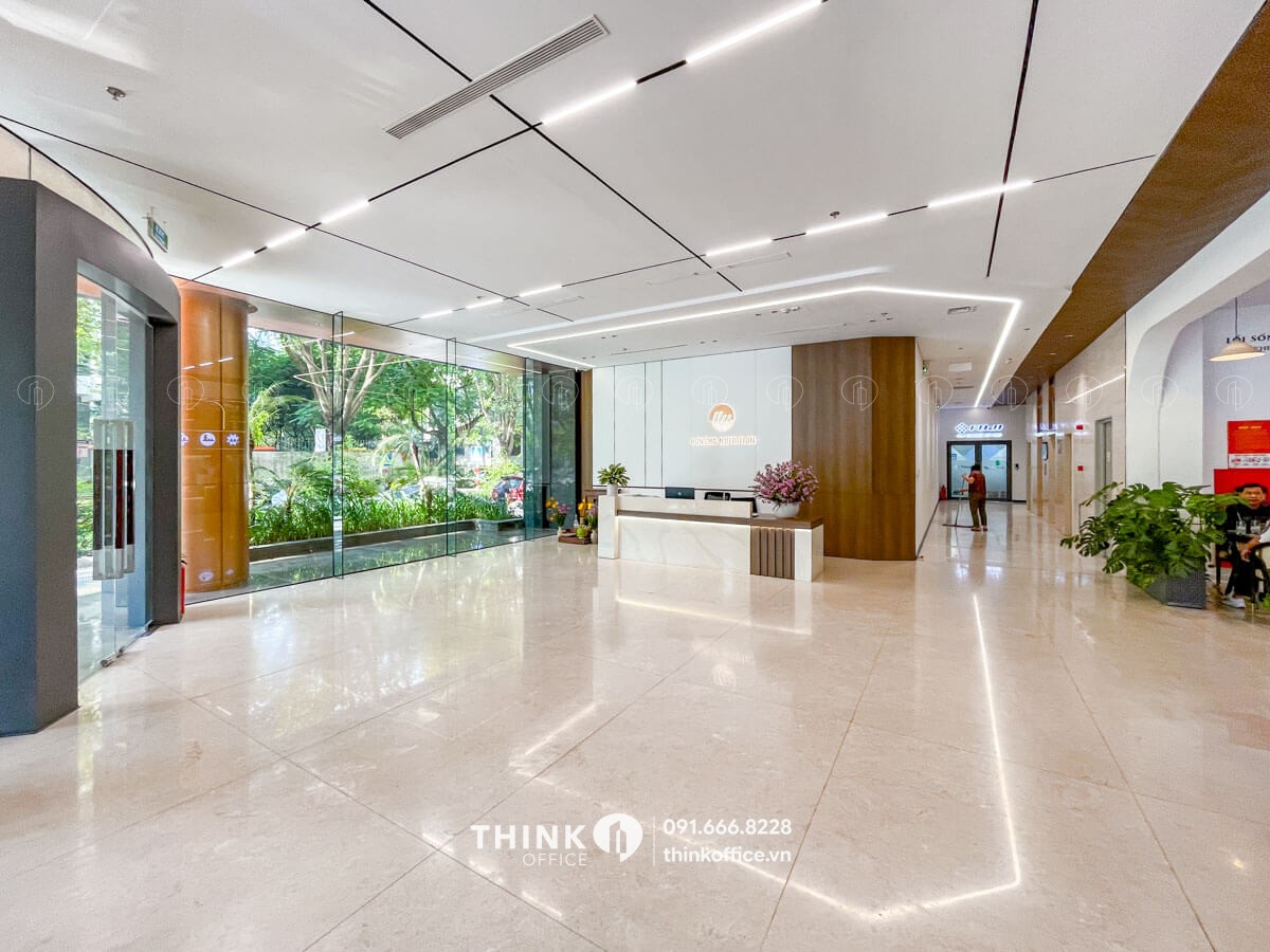 Sảnh chính đón khách tại toà nhà Hồng Hà Nutrition Tower Dịch Vọng Hậu