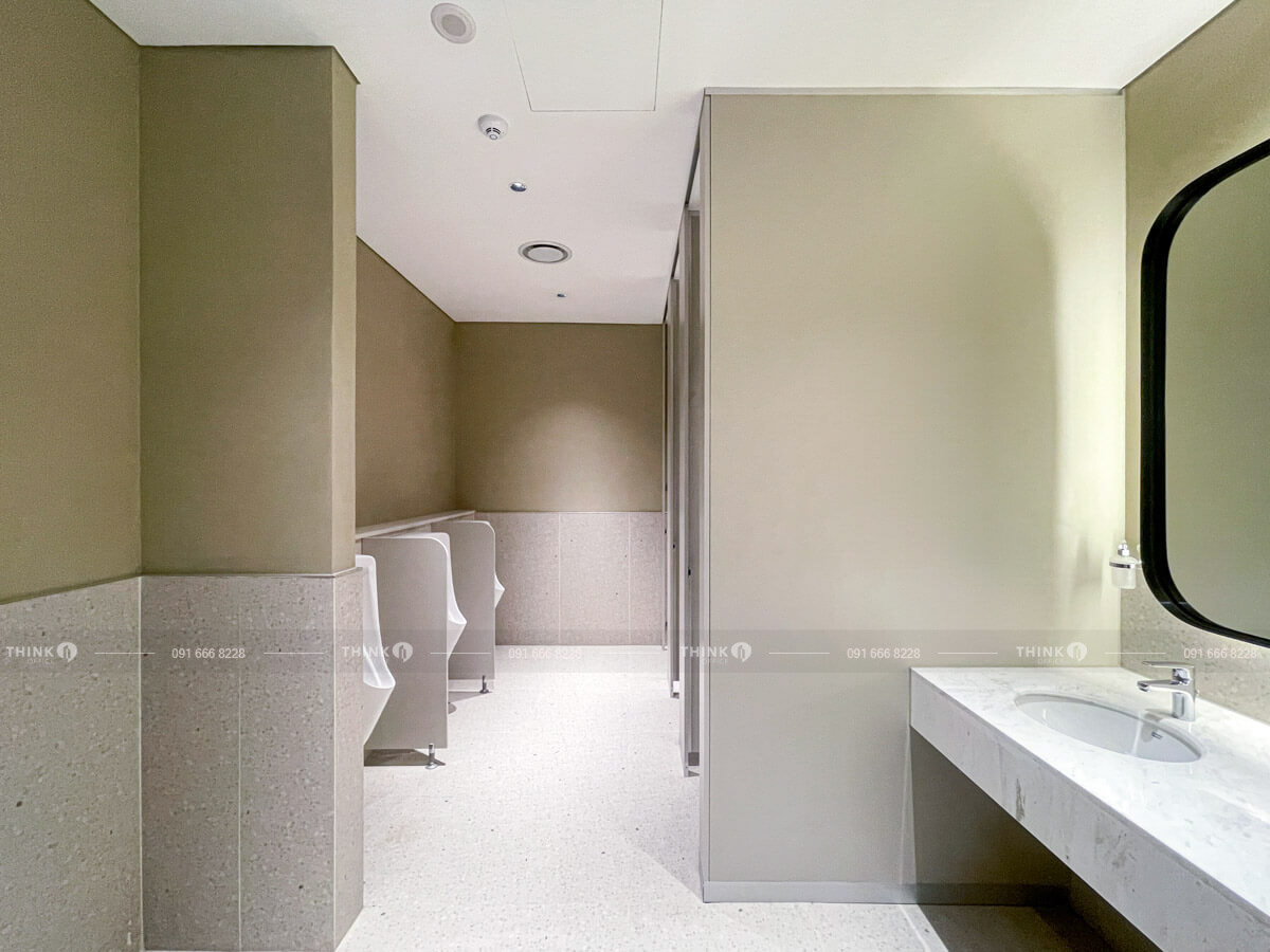 Khu vực nhà vệ sinh IFC Hanoi