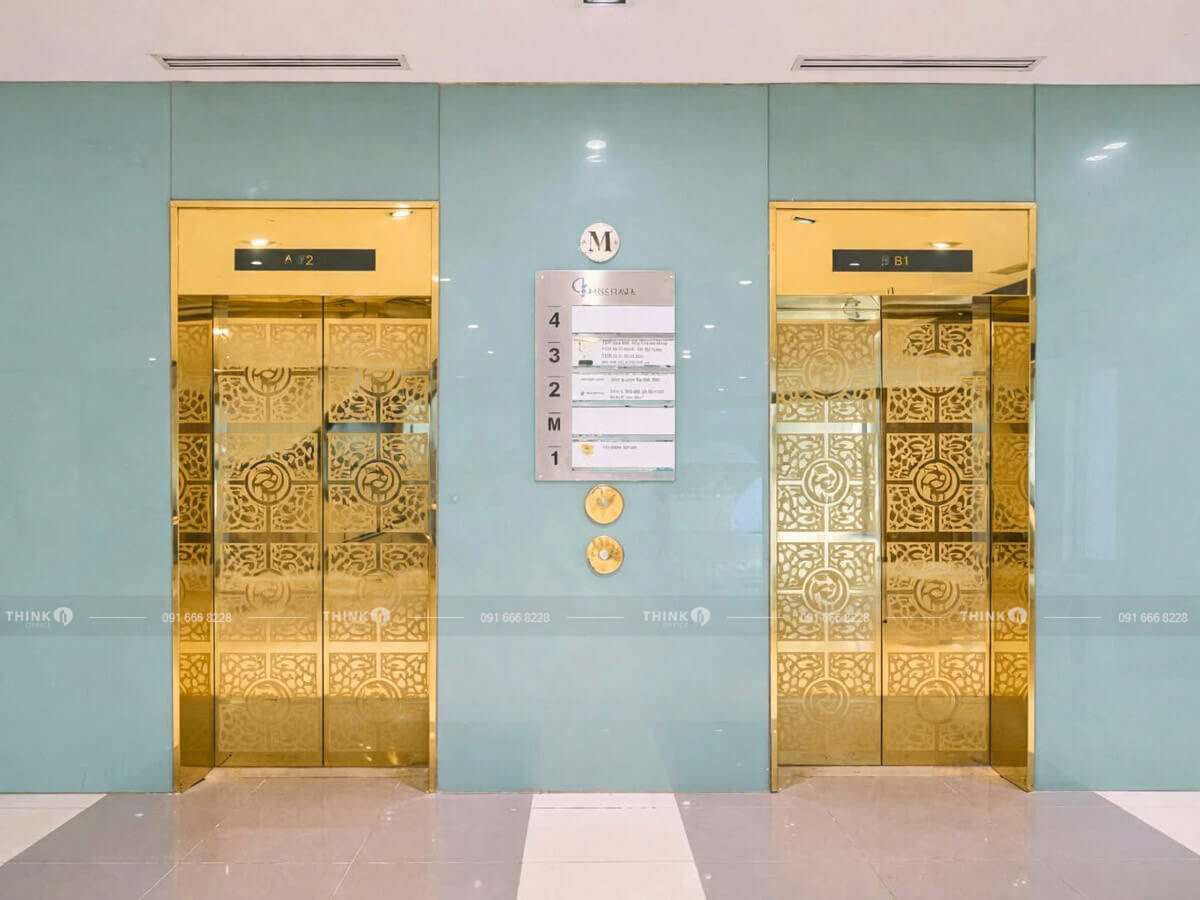 Thang máy văn phòng toà nhà Grand Plaza